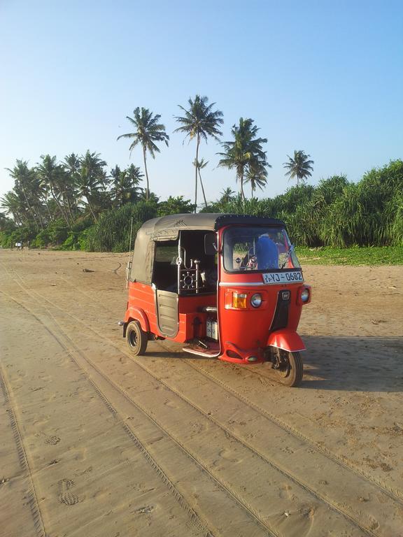 Bay Reach Home Stay Weligama Bagian luar foto