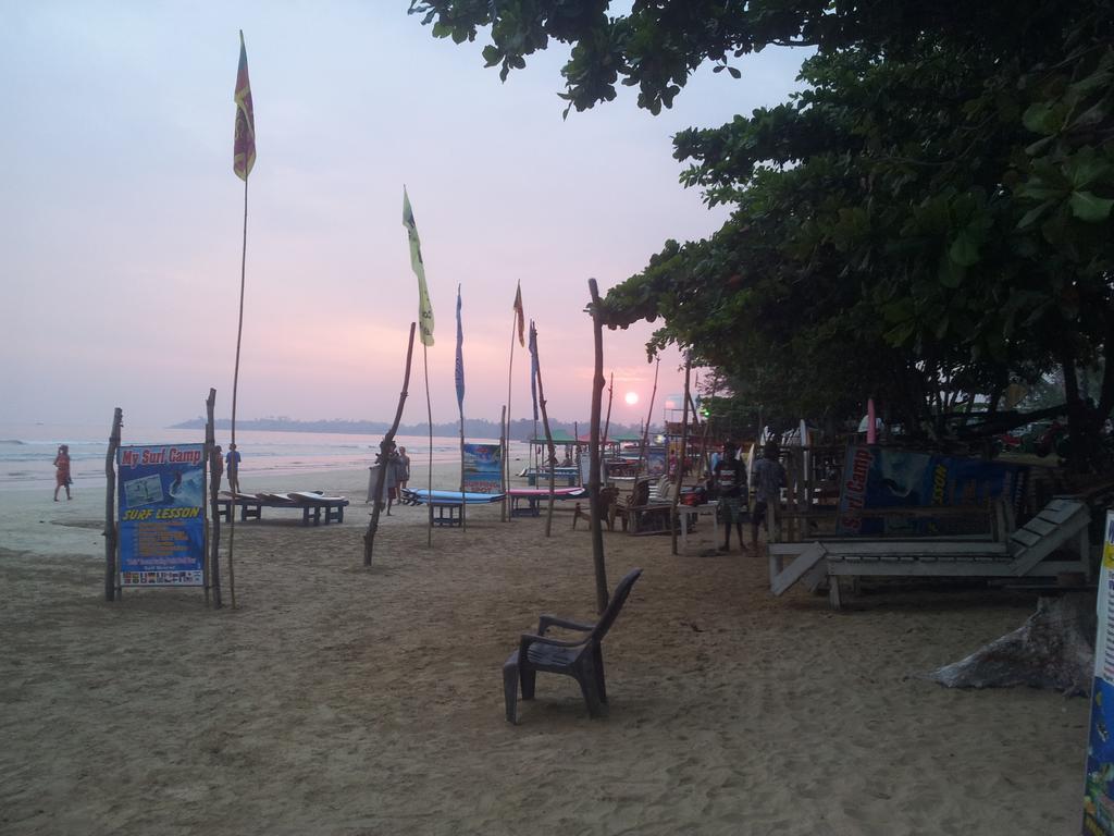 Bay Reach Home Stay Weligama Bagian luar foto