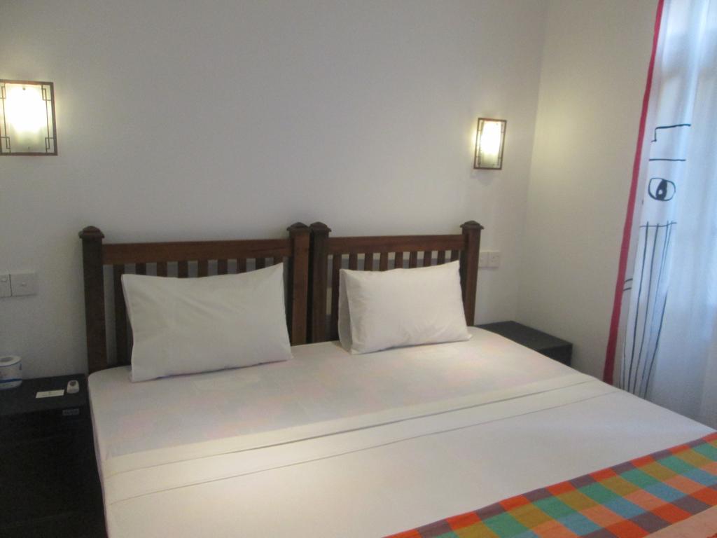 Bay Reach Home Stay Weligama Bagian luar foto