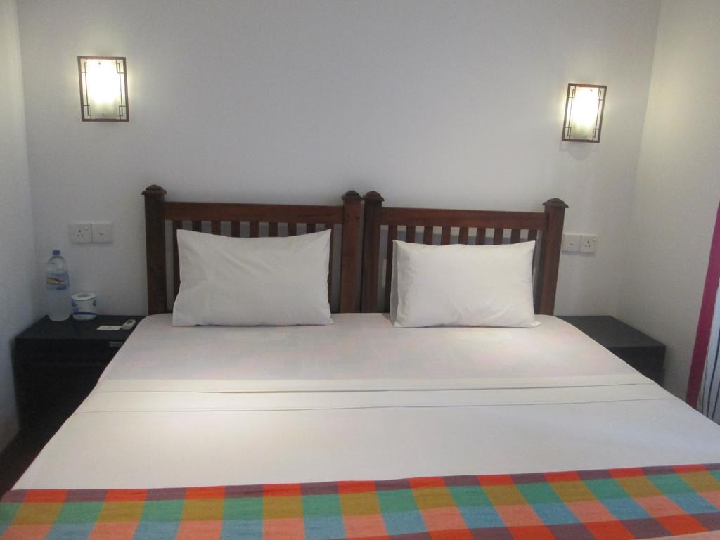 Bay Reach Home Stay Weligama Bagian luar foto