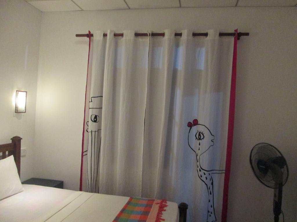 Bay Reach Home Stay Weligama Bagian luar foto